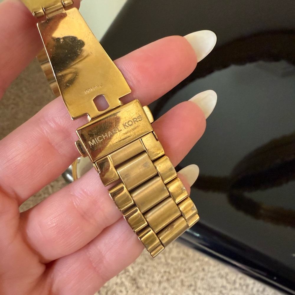 Michael Kors Bradshaw Watch - Picture 5 of 8